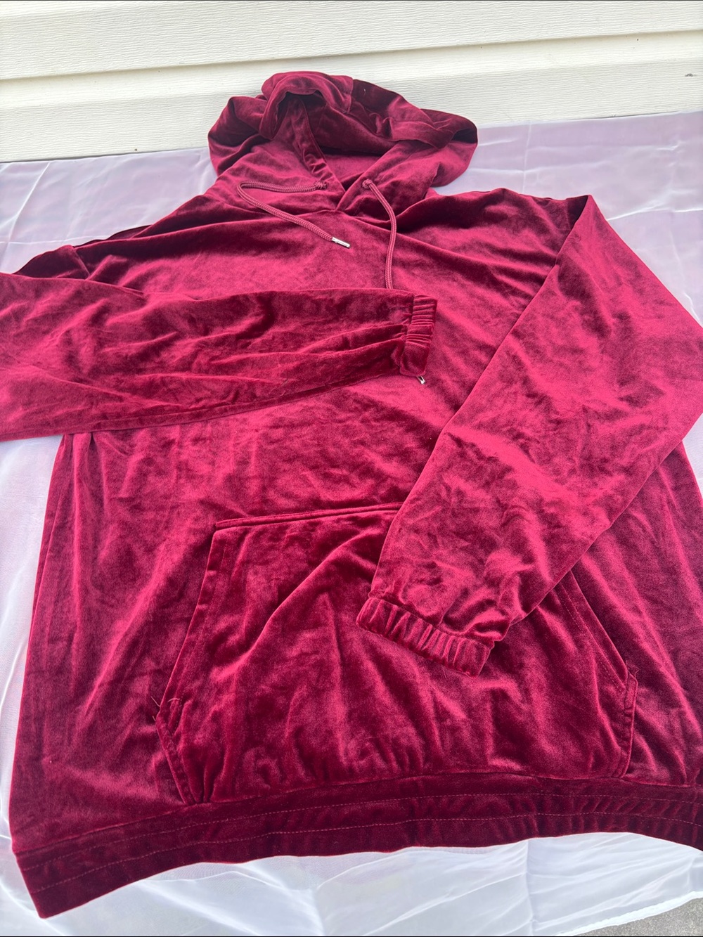 Forever 21 Men's Velvet Hoodie - Burgundy